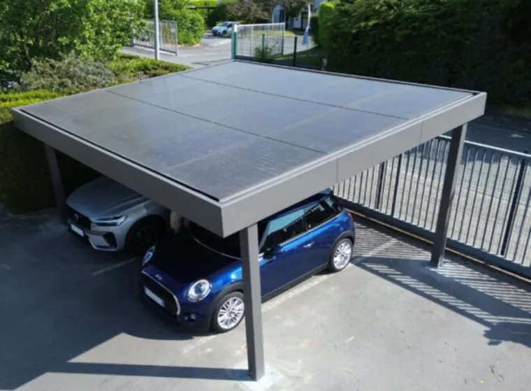 Carport solaire en aluminium 